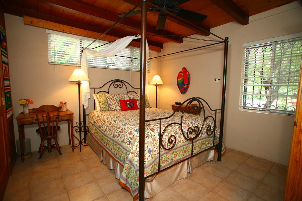 Sam Hughes Inn B&B Тусон Номер фото